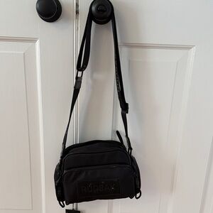 RUDSAK Black Belt Bag